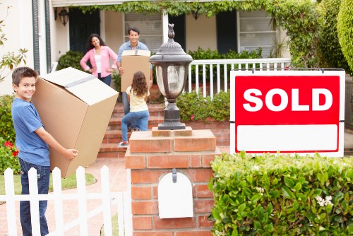 Packing and loading supplies for house removals in Enfield